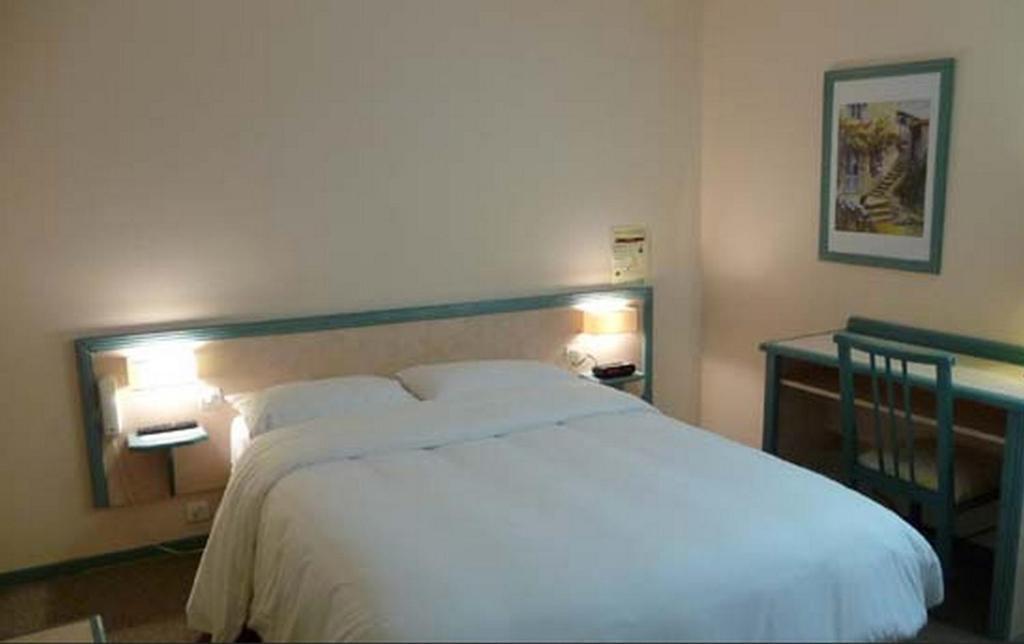 Hotel Le Chatelain Faulquemont Pokoj fotografie